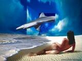 Полёт акулы над пляжем на берегу синего моря. Художник Александр Полунин.